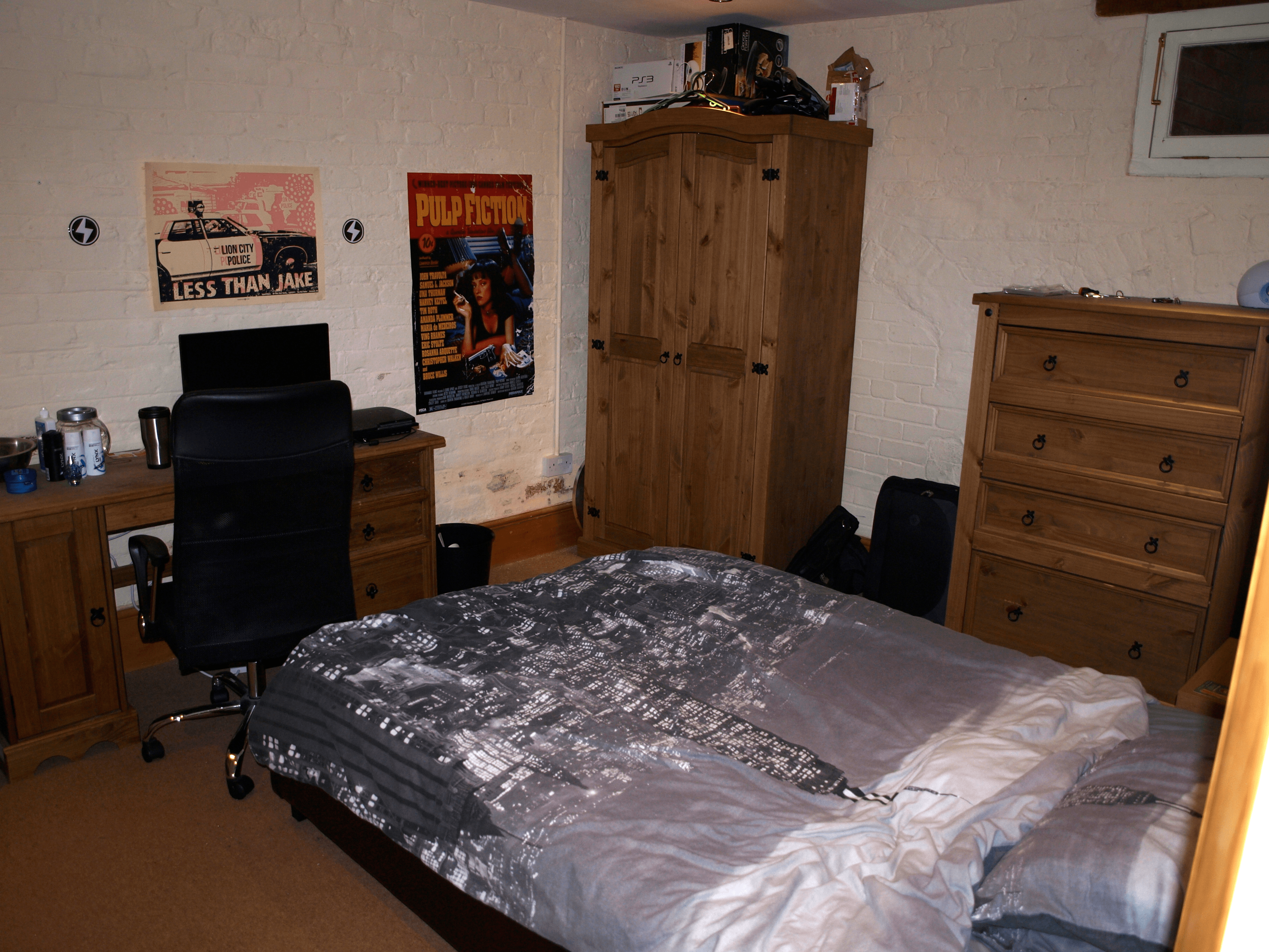 Room 8 - Pic 1